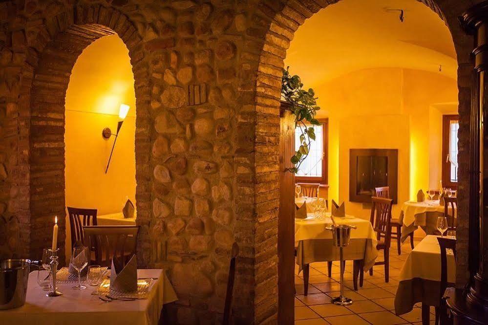 Hotel Alla Corte Dei Bicchi Cavriana Экстерьер фото
