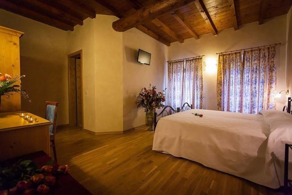 Hotel Alla Corte Dei Bicchi Cavriana Экстерьер фото